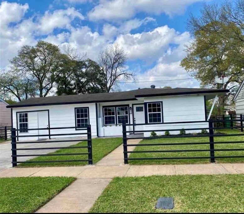 Cozy House Downtown Houston! Βίλα Εξωτερικό φωτογραφία